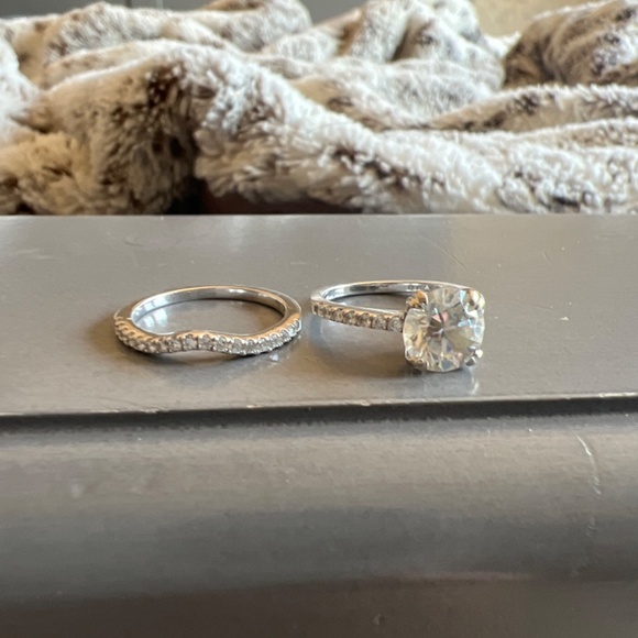 2-1/3CT.TW MOISSANITE AND LAB DIAMOND BRIDAL SET - WHITE GOLD - Picture 9 of 9